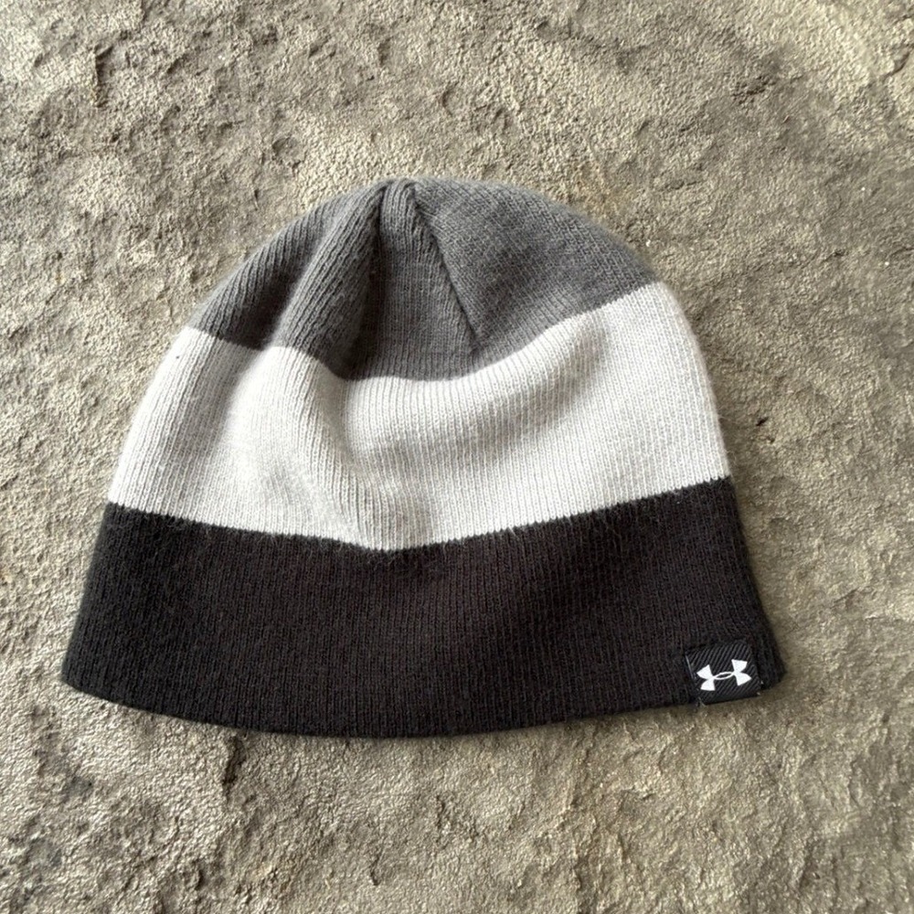 Under Armour Beanie Youth OSFA Black Grey White Excellent Colorblock 1345414-001